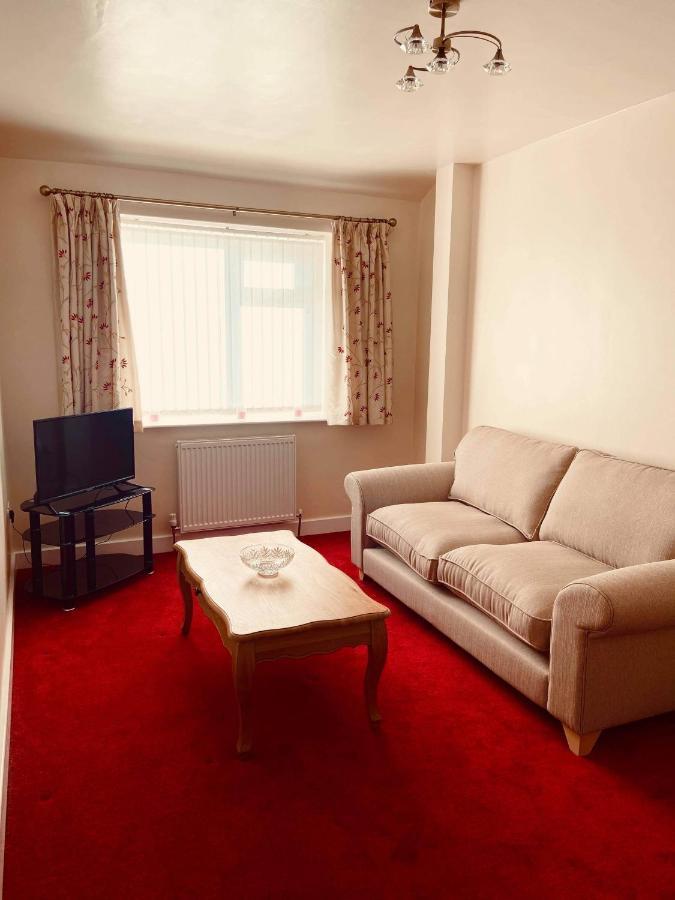 Large 4 Bedroom Home In Boston Spa Village In-Between York, Harrogate And Leeds, Sleeps 9 Extérieur photo